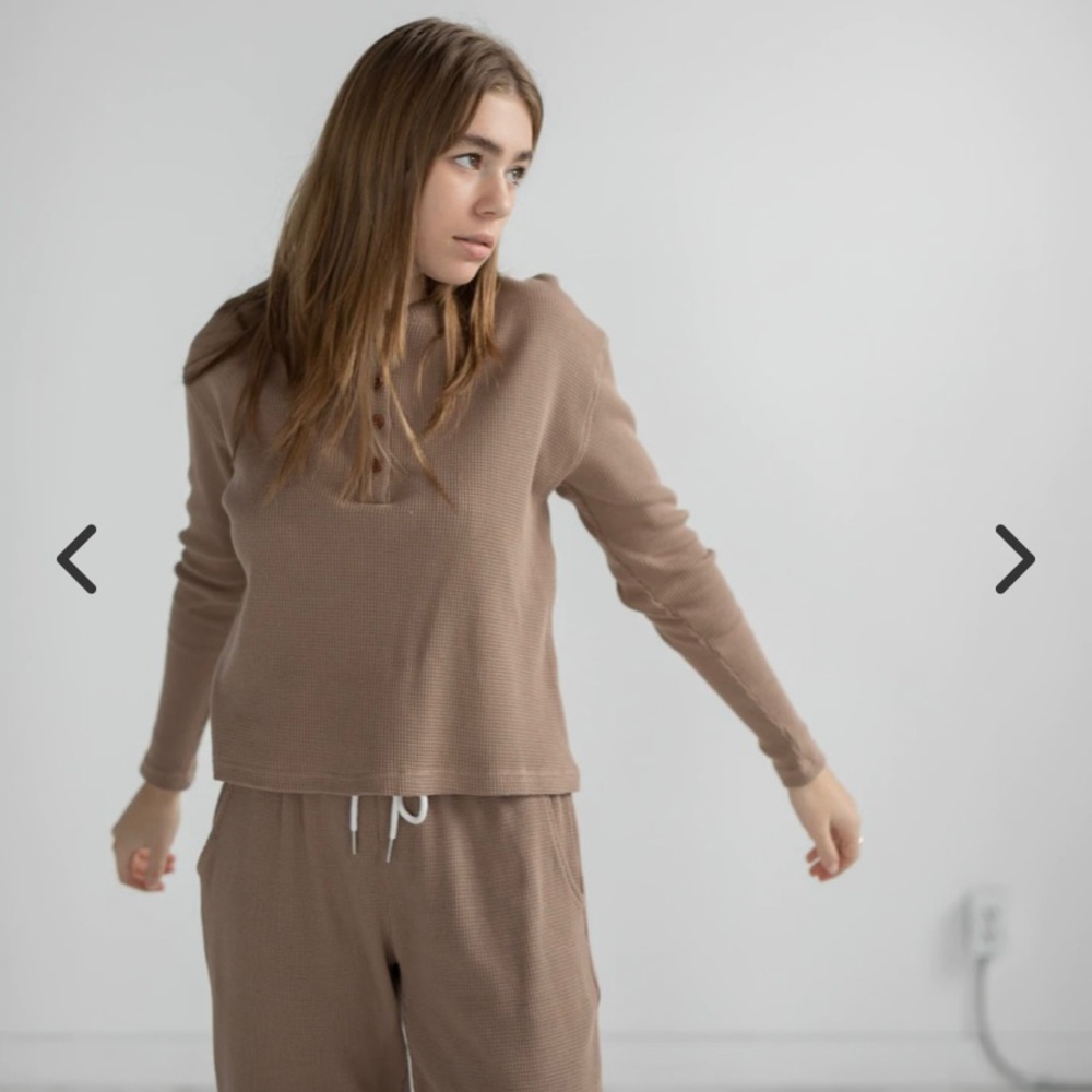 Kindly the label waffle top